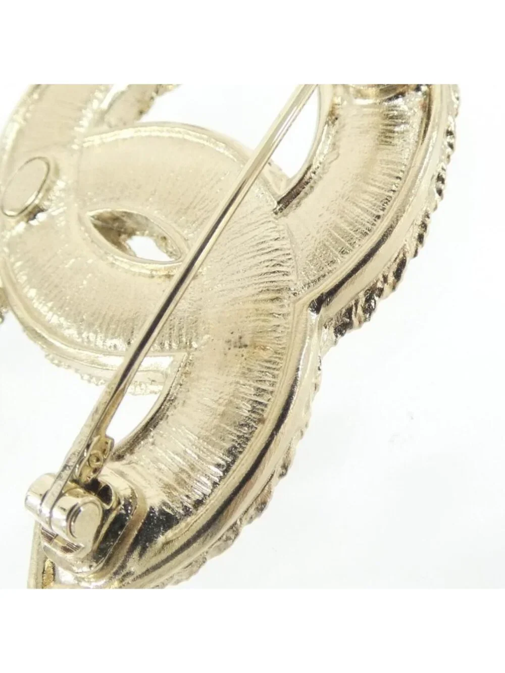 Chanel Brooch Gold
